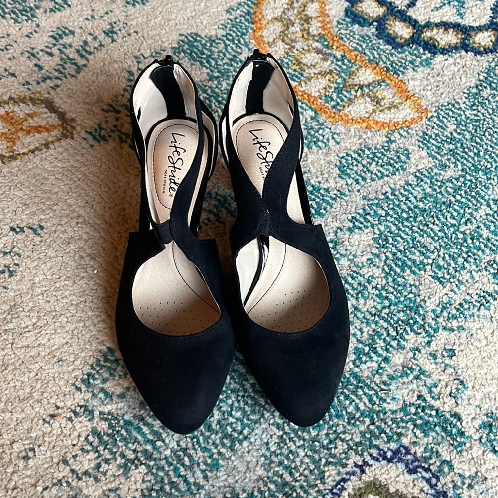 Life stride black heels
